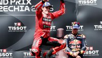 Шоу "Маркес срещу Маркес" в MotoGP: Марк подчини брат си Алекс
