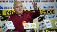 През уикенда Венци Стефанов ще обяви бъдещето на Славия