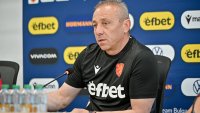 Илиан Илиев ще експериментира срещу Кипър