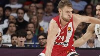 Везенков над всички! Олимпиакос удари Панатинайкос в голямото дерби