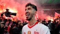 Капитанът на Щутгарт вдигна сватба за чудо и приказ + СНИМКИ
