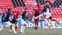 Локомотив Пловдив с още един шанс да вземе глътка въздух