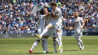 Наполи си гарантира Шампионска лига с 3:0 над Пиза