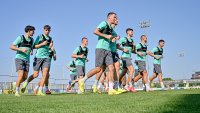 Ботев Пловдив започна лятната си подготовка с много проблеми