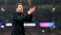Чоло с огромно признание след отпадането от Арсенал