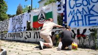 &bdquo;Сбогом, малки ангели&ldquo;: Отрупаха стадион "Славия" с цветя в памет на загиналите деца