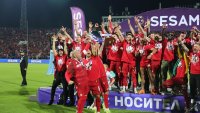 Радостният бай Добри похвали Янев и отсече: Този трофей е много важен за мен