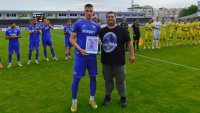 Той стана "Футболист №1", а сега се завръща в Левски