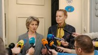 Войната между Стефка Костадинова и Весела Лечева продължава