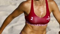 Изгониха секси плувкиня от олимпийското село заради неуместно поведение + СНИМКИ