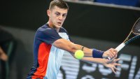Алекс Лазаров с ударно начало в София, наби тенисист от топ 100