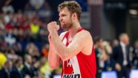 Везенков отново на висота при успех на Олимпиакос