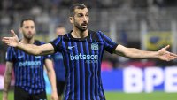Мхитарян остава още година в Интер
