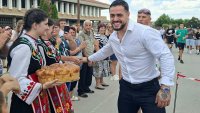 Ще лети ли Карлос Насар за Бахрейн? Голяма новина за родните щанги!