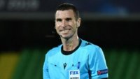 Кабаков отсъди дузпа и и изгони играч, Латвия се издъни срещу джудже