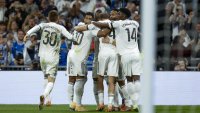 Реал Мадрид продължава с победите