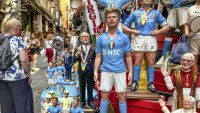Конте променя схемата, за да играят заедно Де Бройне, Мактомини, Ангиса и Лоботка