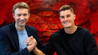 Байер Леверкузен преподписа с Шик