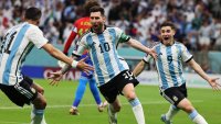 Геният на Лео Меси спаси Аржентина на Мондиал 2022 + СНИМКИ