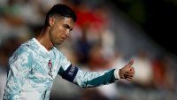 Кристиано Роналдо е велик, но вече пречи на Португалия