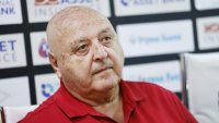 Венци Стефанов разкри какво е казал на ултрасите на Славия