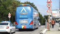 Левски продава стария си автобус на друг клуб