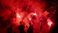 Полицията задържа стотици души в Париж след финала