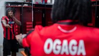 Нигериец подсили Локо София на рождения си ден