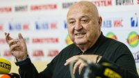 Славия продаде своя звезда във втората му родина