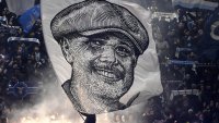 Дъно! Крадци обраха майката на покойния Синиша Михайлович