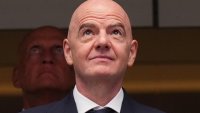 Ненаситен: Инфантино лапа десетки милиони от частни инвеститори