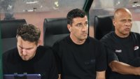 Трио на АЗ Алкмаар аут за Левски