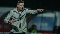 Генчев скочи на съдиите: ЦСКА игра със 17 души срещу нас!