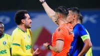 Гидженов получи наряд от УЕФА