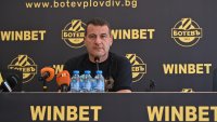 Невиждана чистка! Филипов уволнил 107 души от Ботев Пловдив