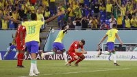 Миг гениалност от неочакван герой прати Бразилия на 1/8-финал на Мондиал 2022 + СНИМКИ 