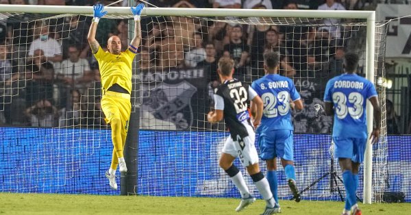 Капитанът Николай Михайлов посвети синия успех в Солун на привържениците