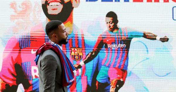 Барселона представи официално новото си попълнение Мемфис Депай Нидерландецът дойде