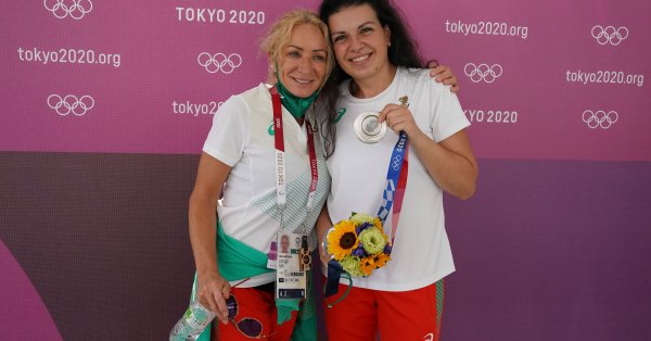 Антоанета Костадинова спечели първият медал за България от олимпийските игри