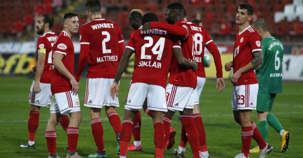 Лечение при нея през уикенда изкара и крилото Георги Йомов