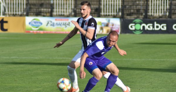 Локомотив Пловдив официализира завръщането на бившия си защитник Йосип Томашевич