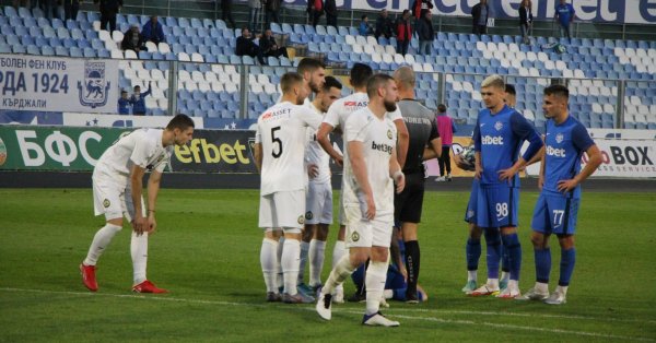 Левият бек на Славия Людовик Соарес ще бъде готов за