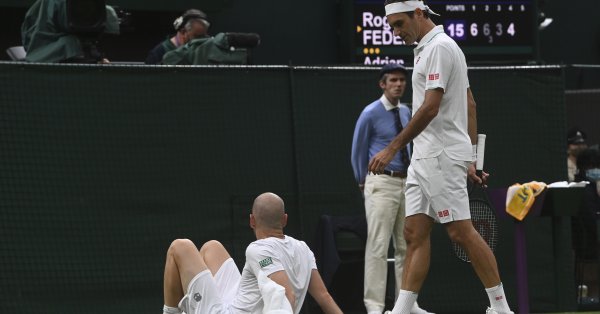 Роджър Федерер стартира с труден успех участието си на Уимбълдън