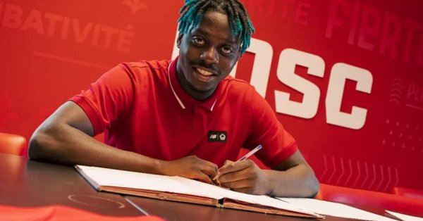 Мохамед Байо е и национал на Гвиния и участва с