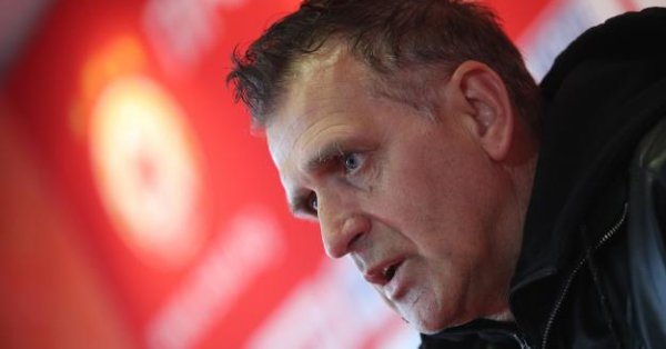Доскорошният наставник на ЦСКА Бруно Акрапович е прибрал 3 заплати