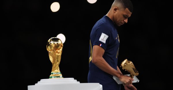 Футболистът на Пари Сен Жермен бе много разочарован след финала