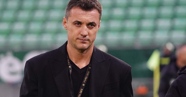 Сериозни проблеми в защита има треньорът на Лудогорец Станислав Генчев