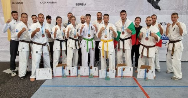 Общо 15 отличия завоюва националният отбор на Българската карате киокушин