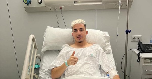 Сега Антонио е в клиника в Барселона където ще прекара