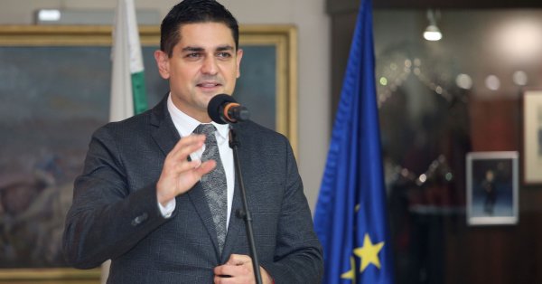 Трябва да помислим за финансирането на клубовете и как да